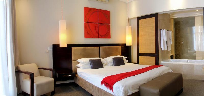 Urban Chic Boutique Hotel & Cafe Cape Town Exterior photo